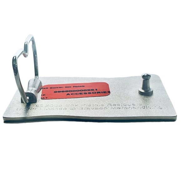 🆕 SEX PISTOLS BELT BUCKLE ~ GOD SAVE THE QUEEN ~ EMBOSSED METAL + ENAMEL - Picture 3 of 4